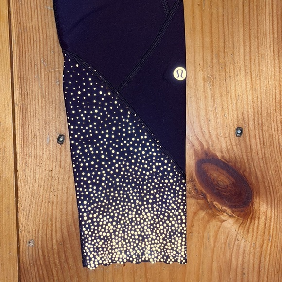 Deep Purple Reflective Lululemon Leggings - Picture 1 of 7
